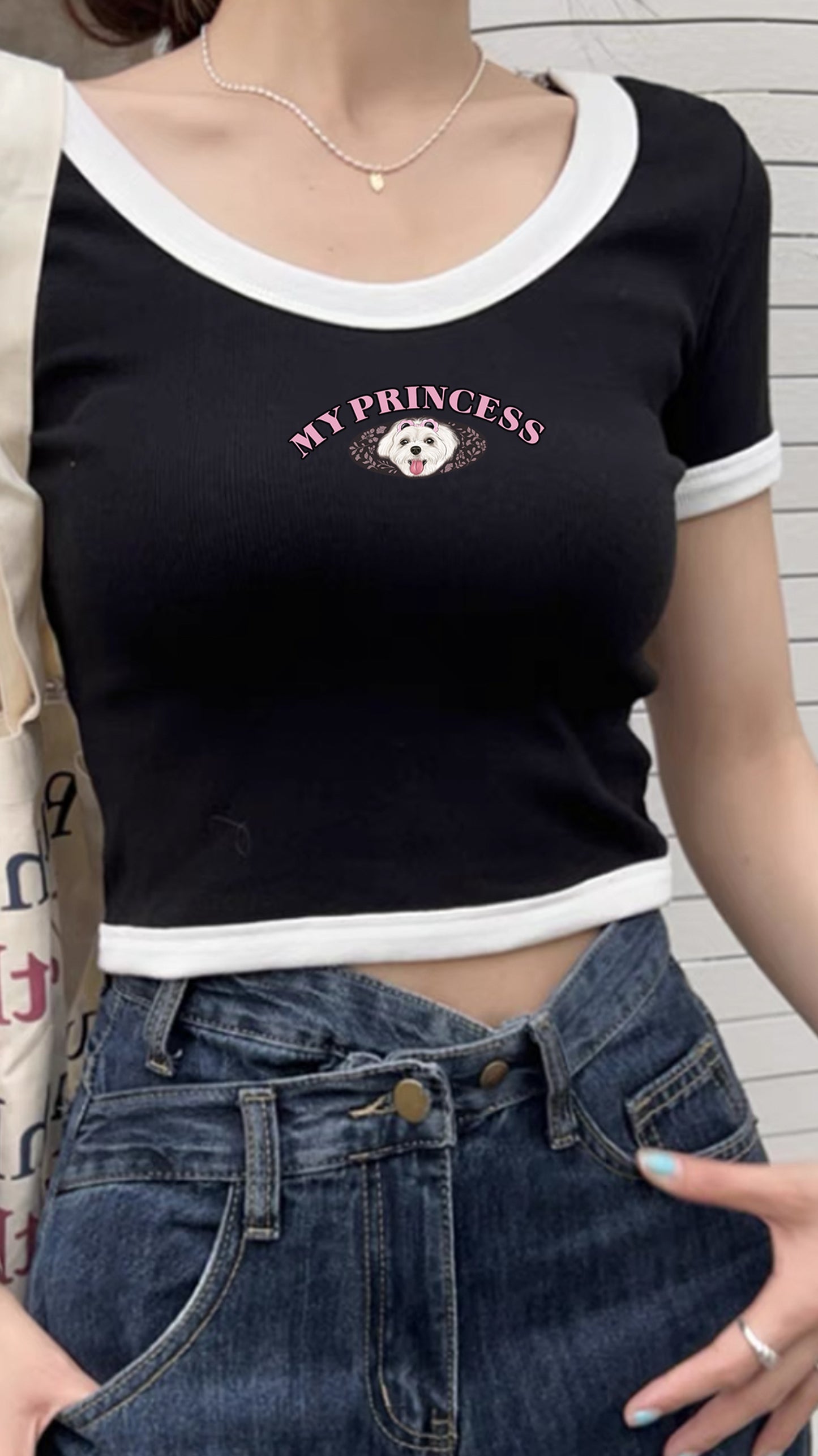 短版大U領拼色T-shirt / Crop Tee【黑/白 | 多個毛孩貓狗排版設計】