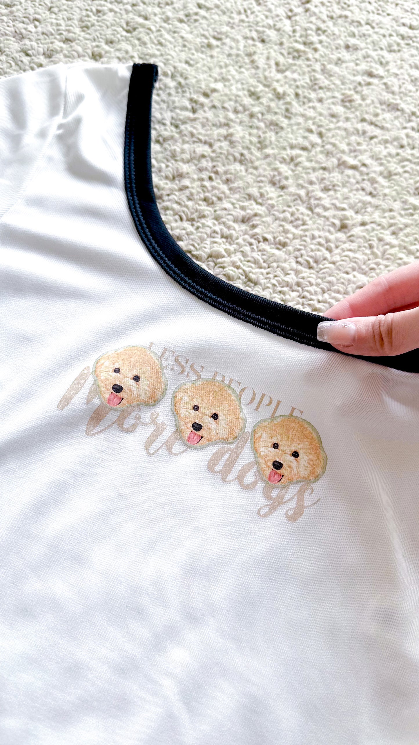 訂製毛孩肖像短版拼色 Crop Tee｜黑白撞色寵物照片 T-shirt（可放多隻貓狗｜情侶裝可加購｜多個排版設計）